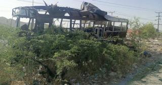 Suicide car bomber strikes school bus in southwestern Pakistan, killing 5 people