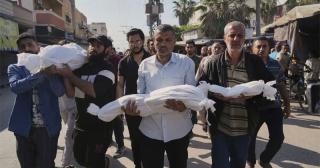 In Gaza, 45 killed in strikes as desperately needed aid fails to reach Palestinians