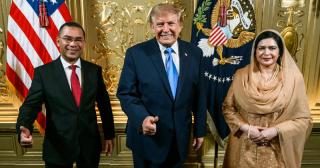 Tarique Rahman shares photo with Donald Trump from New York dinner